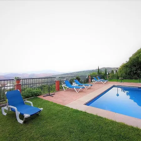 Paca Perea Holiday home *